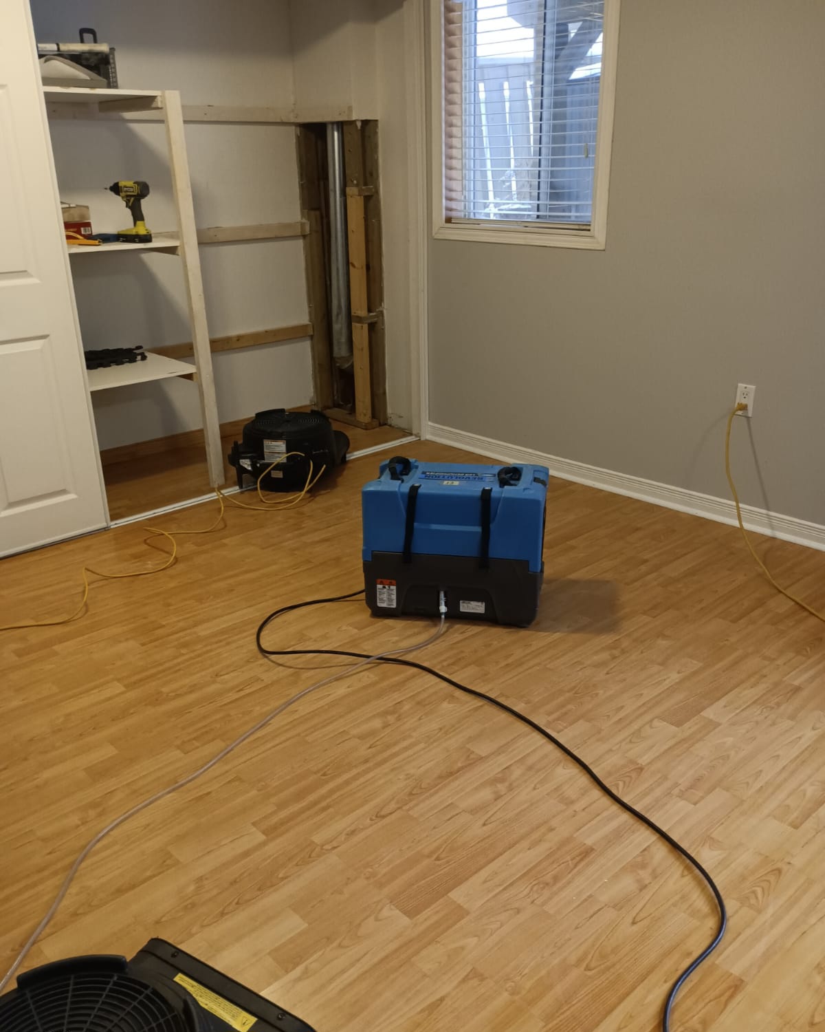 Water damage on laminate flooring